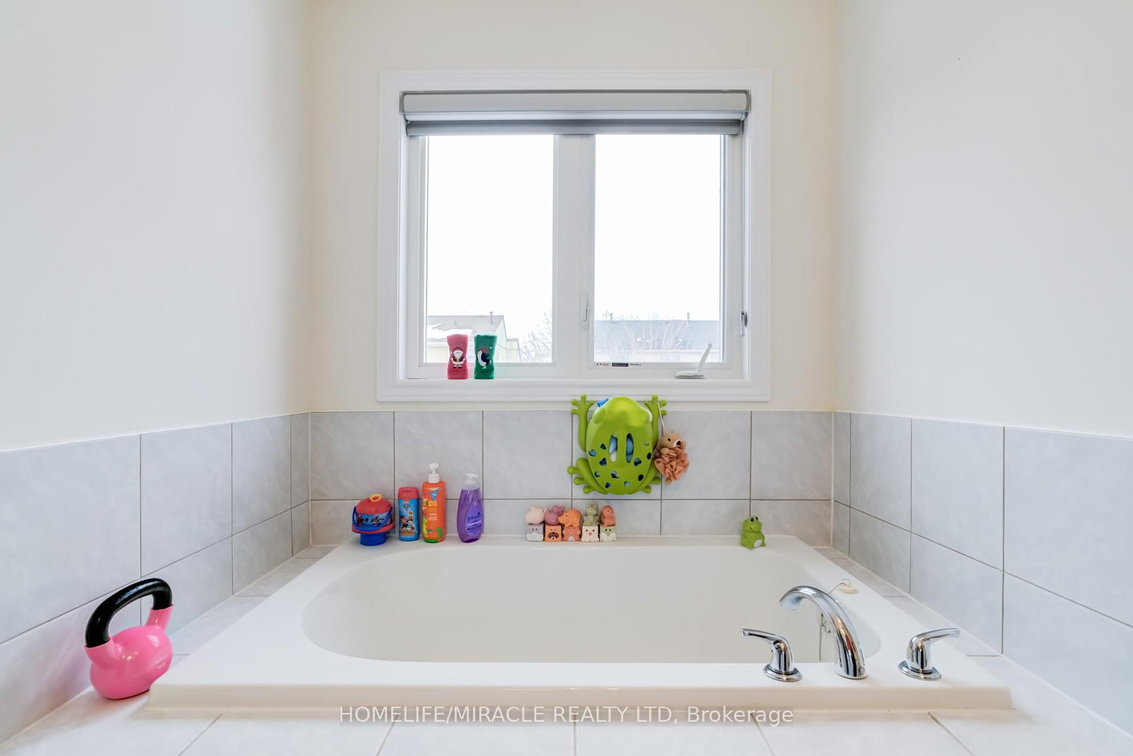 283 Fleetwood Dr, Oshawa, view 27