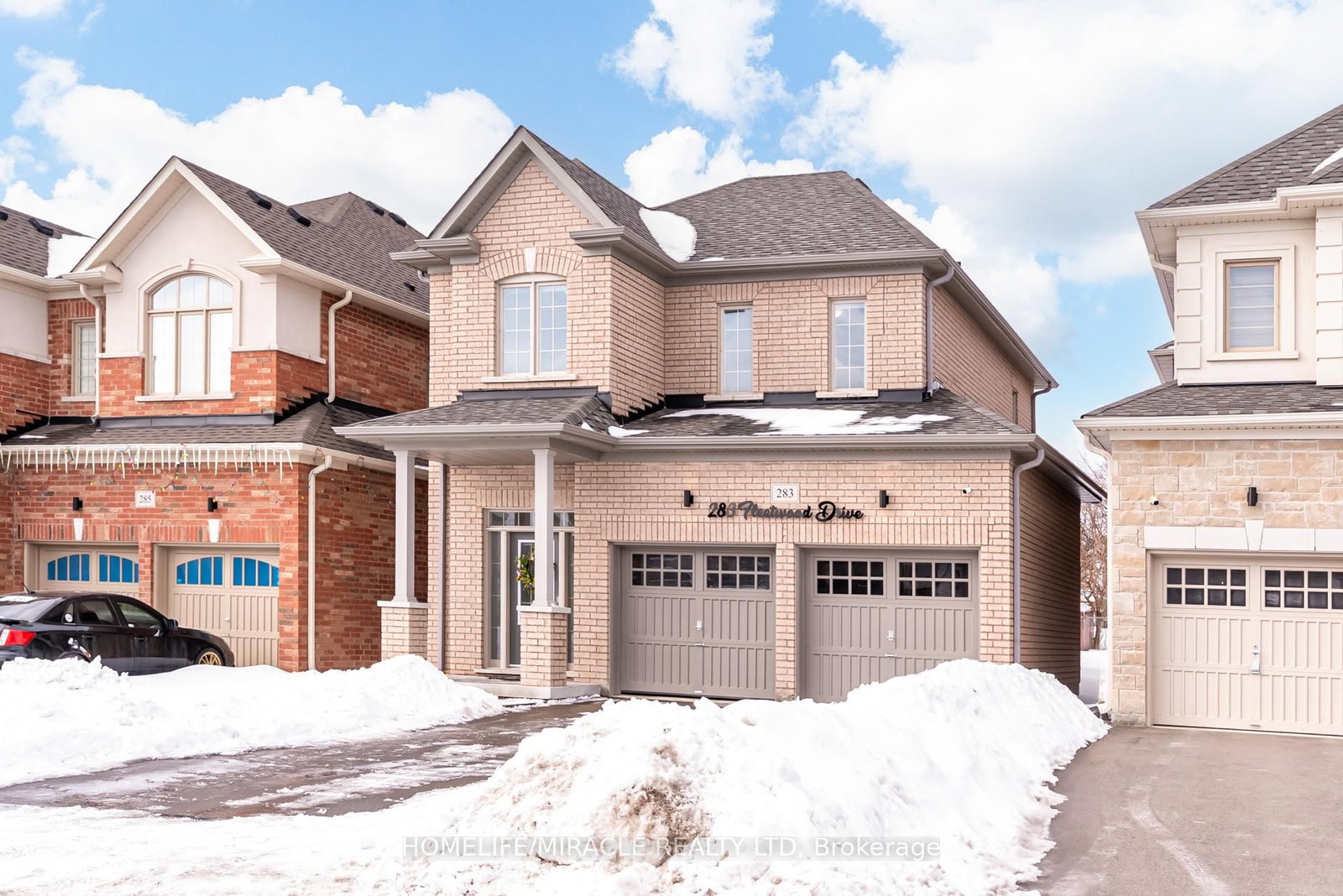 283 Fleetwood Dr, Oshawa, view 3