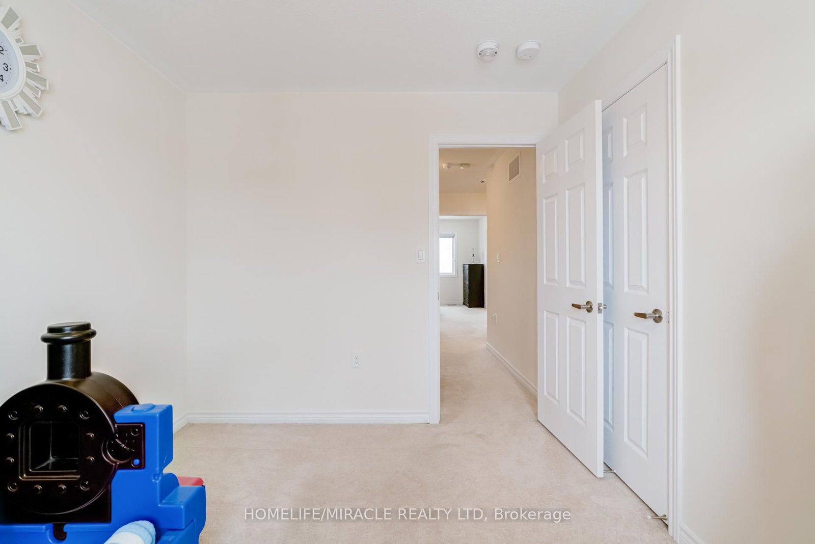 283 Fleetwood Dr, Oshawa, view 34