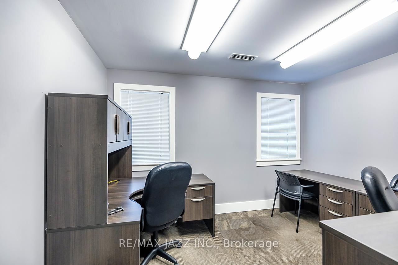 193 King Street E - Photo 27