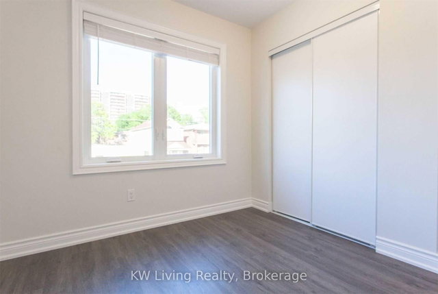 3 - 247 Chisholm Avenue