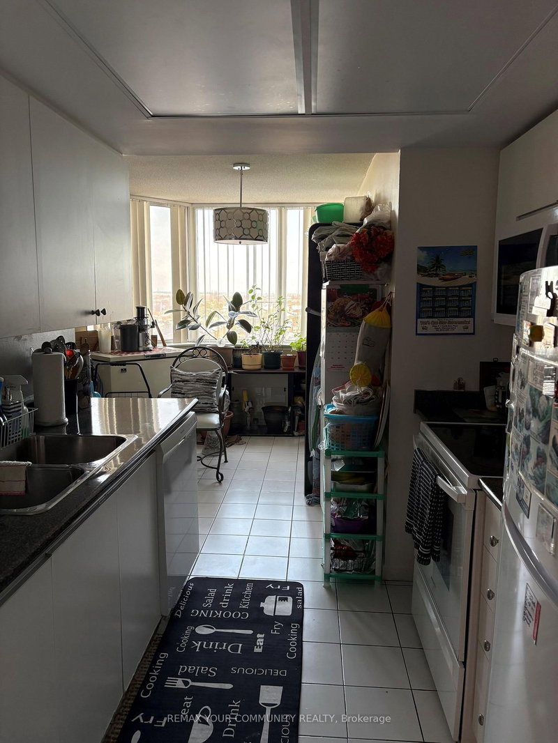 612 - 80 Alton Towers Circ, Toronto, M1V 5E8 | Image 3