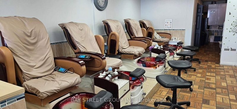 3A - 650 King St E, Oshawa, L1H 1G5 | Image 2