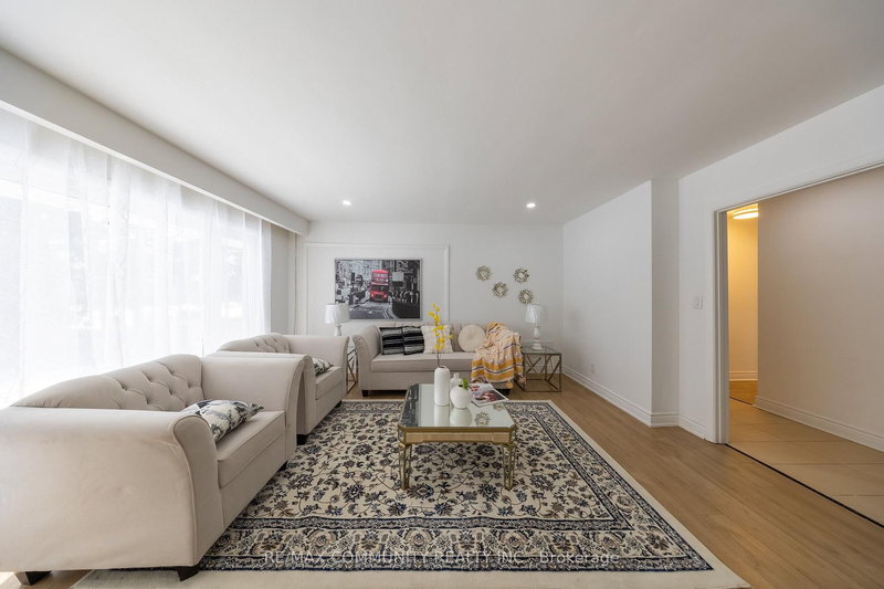 180 Severn St, Oshawa, L1J 6R7 | Image 3