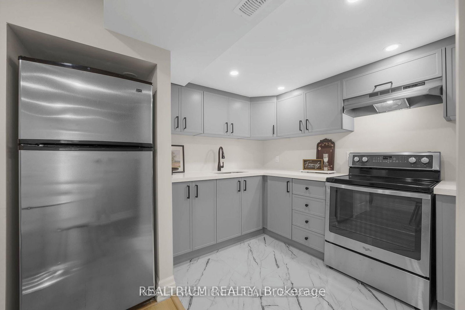 Detached House for lease at 30 Blackbird Gate, Toronto, Ontario, M1B 6B2 - Malvern - MLS: E12837572
