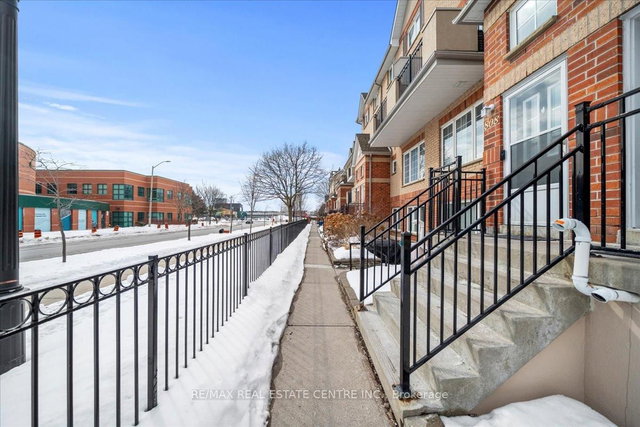 808 - 1400 The Esplanade N