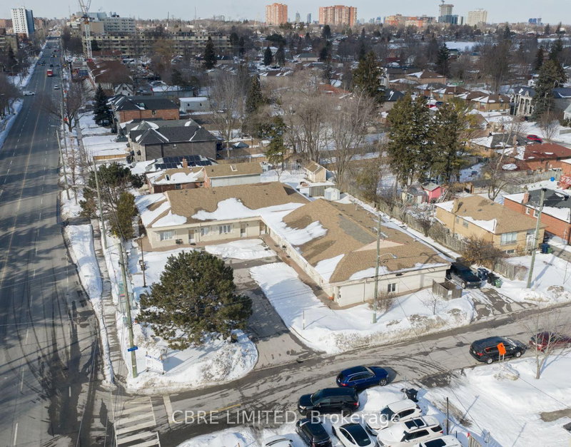 565 Kennedy Rd, Toronto, M1K 2B2 | Image 2