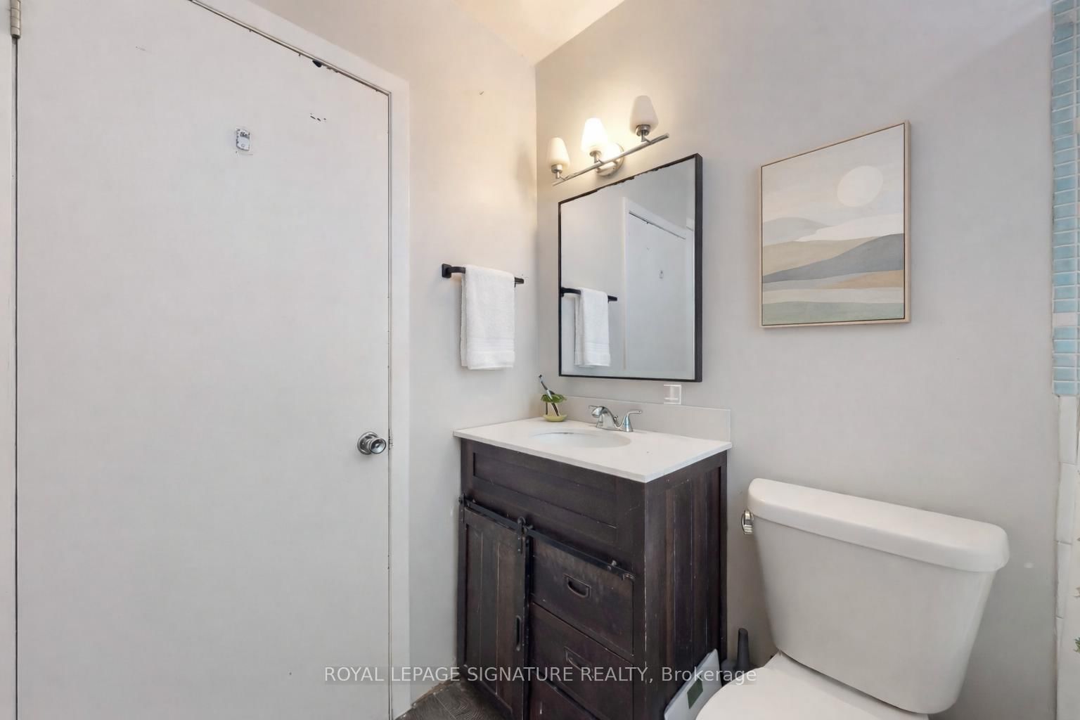 Detached House for lease at Main-117 Hampton Avenue, Toronto, Ontario, M4K 2Z2 - North Riverdale - MLS: E12839096