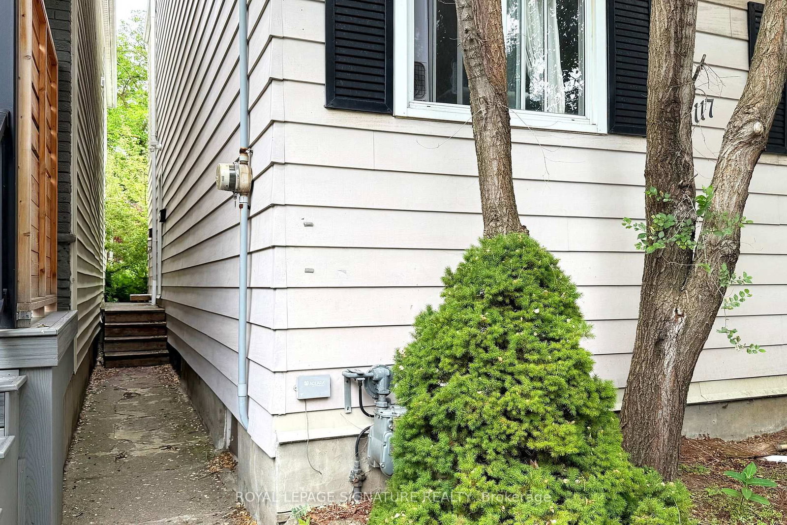 Detached House for lease at Main-117 Hampton Avenue, Toronto, Ontario, M4K 2Z2 - North Riverdale - MLS: E12839096