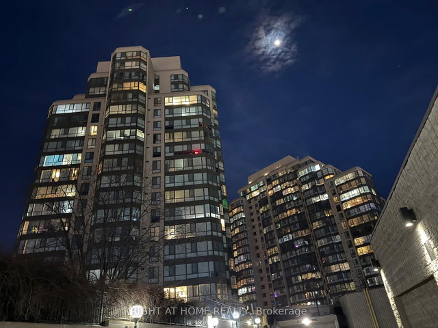 1206 - 3231 Eglinton Avenue E