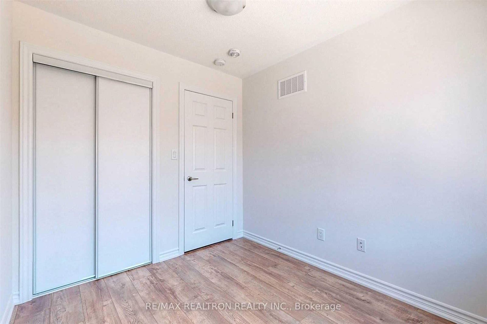 Townhouse for sale at 73-203 Royal Northern Path, Oshawa, Ontario, L1L 0R6 - Windfields - MLS: E12839298