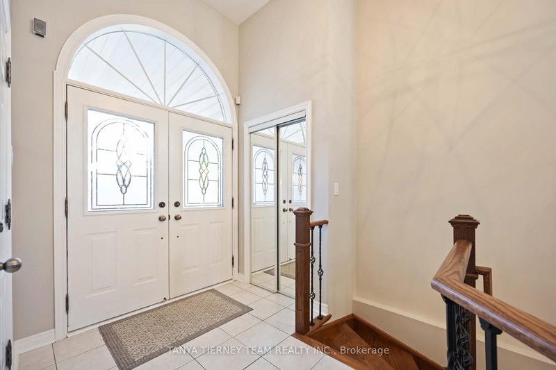 16 Cody Ave, Whitby, L1M 1K8 | Image 2