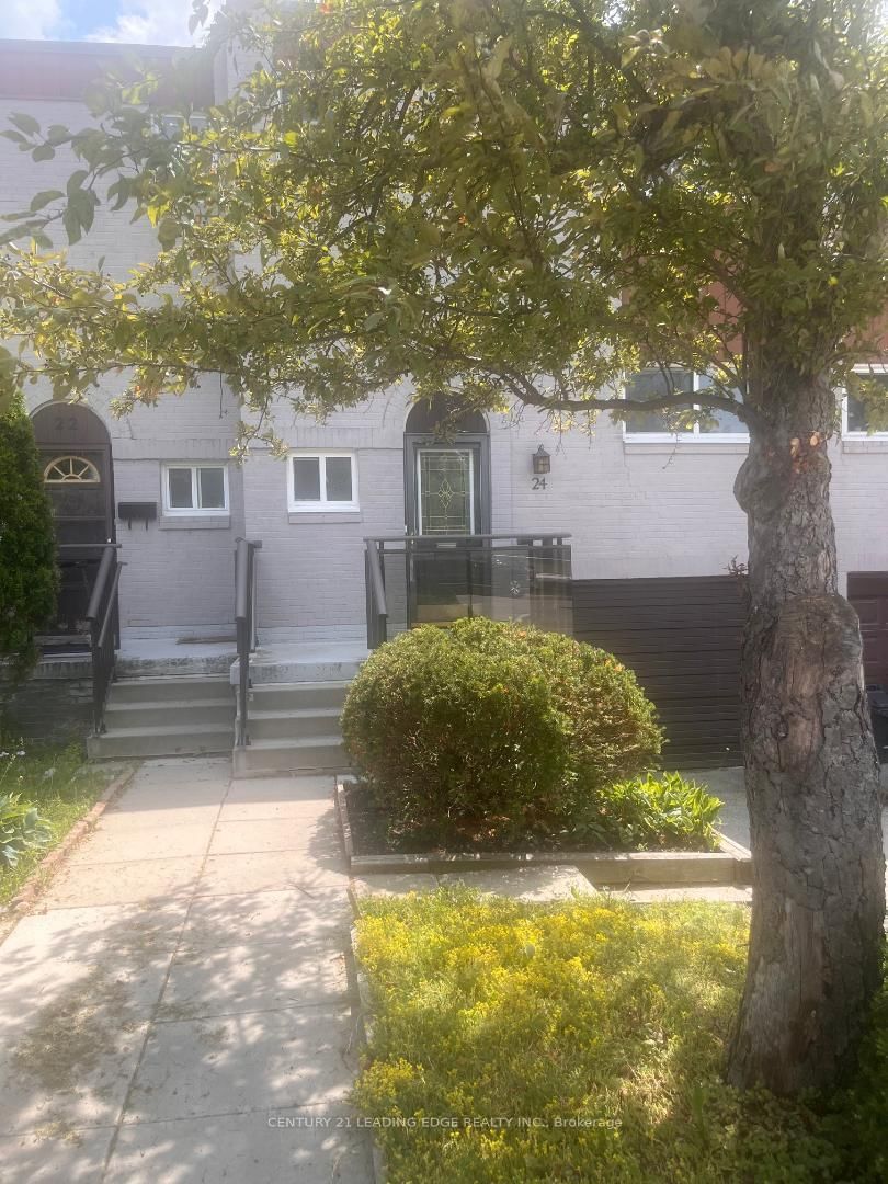 24 King Henrys Boulevard • Toronto, ON photo 16