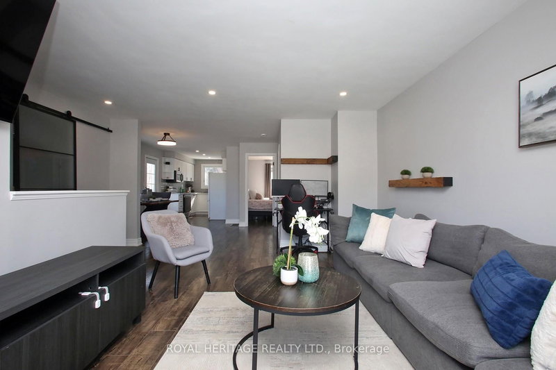 641 Deauville Crt, Oshawa, L1K 1R1 | Image 2