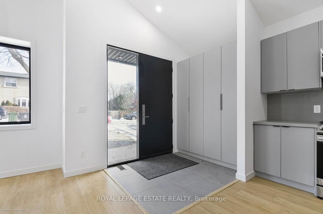 MAIN FLOOR - 506 Scarborough Road