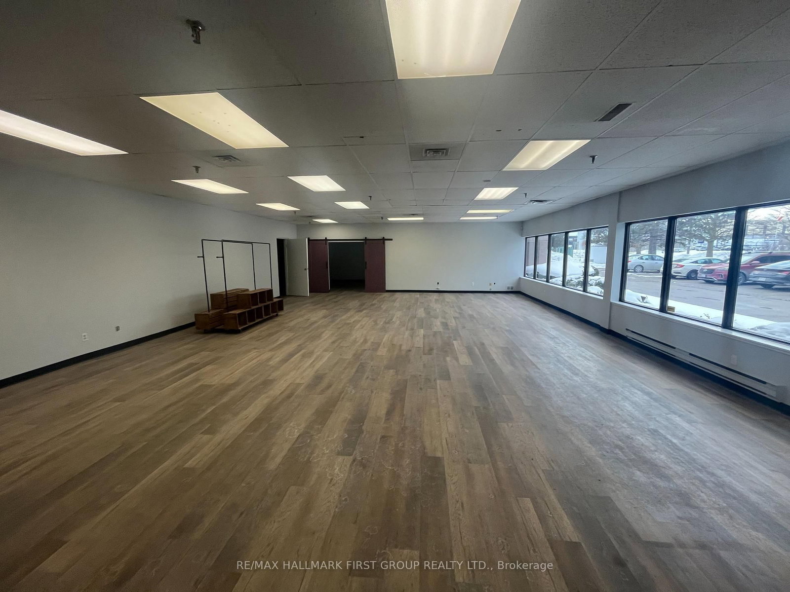 293 Clements Road W - Photo 2