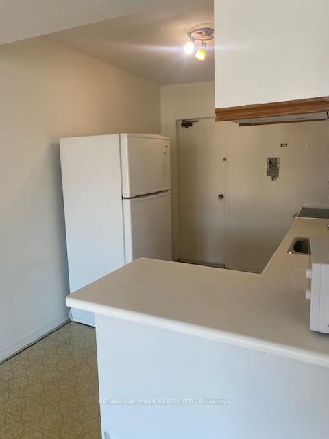 129 Danforth Avenue, Unit 3 - Photo 4