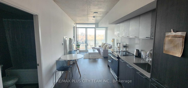 1006 - 45 Baseball Place