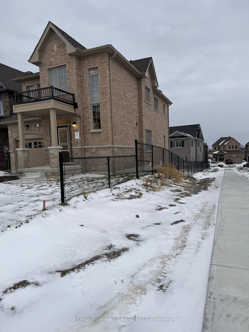 57 North Garden Blvd, Scugog, L0L 0L0 | Image 2