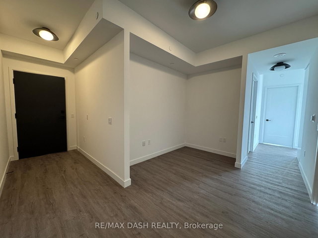 328 - 1635 MILITARY Trail