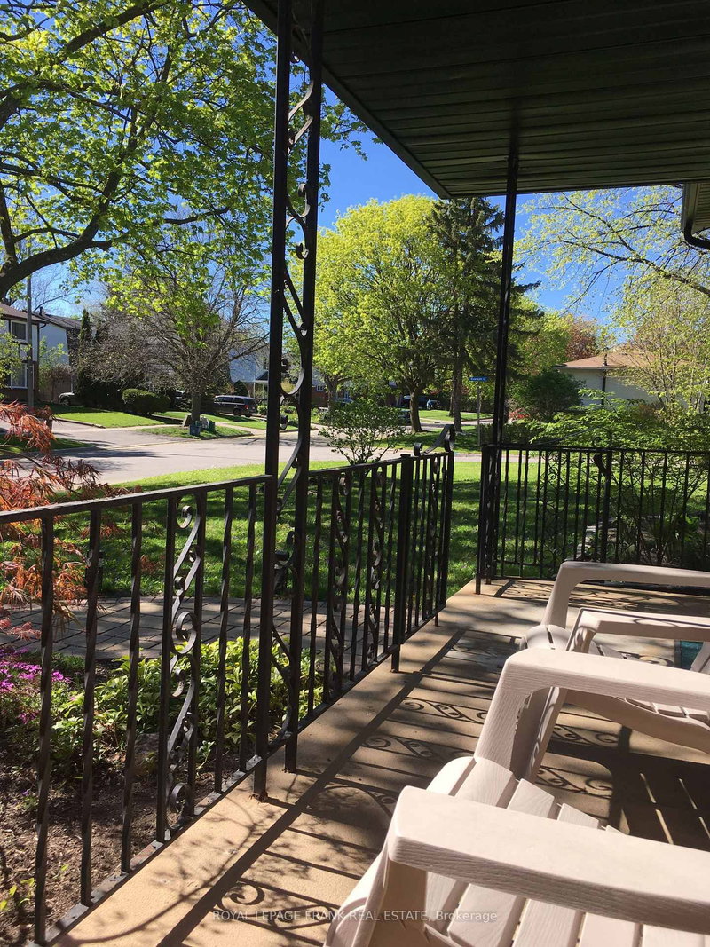 489 Crestwood Dr, Oshawa, L1G 2R4 | Image 3