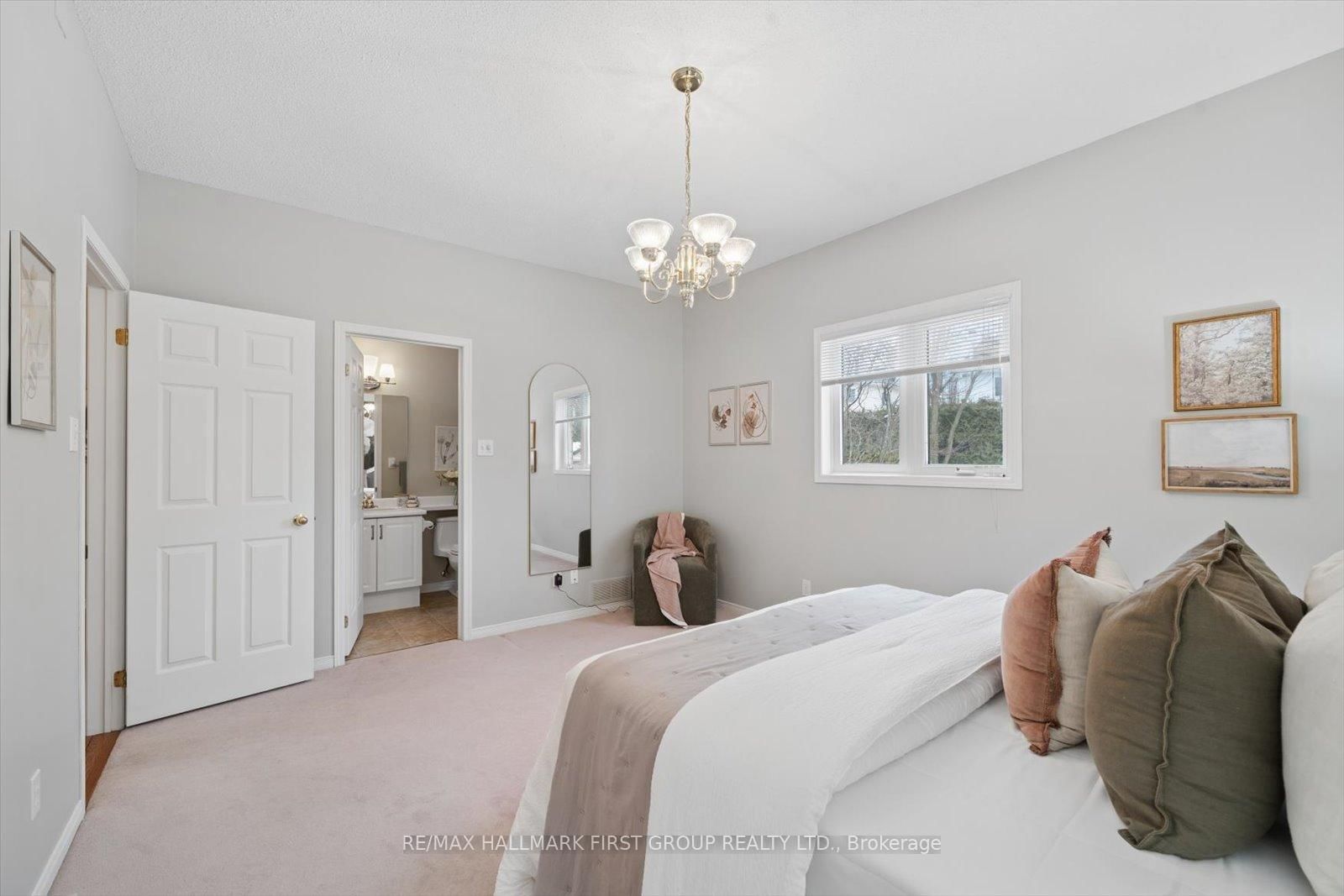 Detached House for sale at 83 Auburn Lane, Clarington, Ontario, L1E 2E9 - Courtice - MLS: E12844872