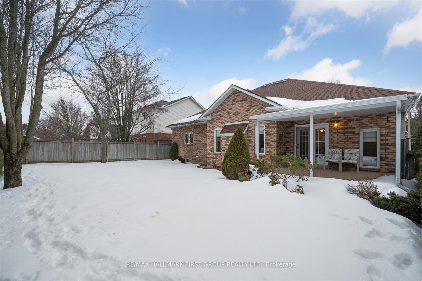 Detached House for sale at 83 Auburn Lane, Clarington, Ontario, L1E 2E9 - Courtice - MLS: E12844872