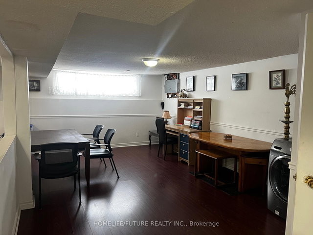 Bsmt - 27 Winstanly Crescent