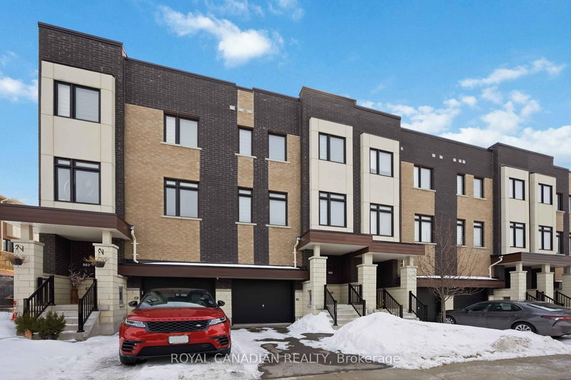 885 Kicking Horse Path, Oshawa, L1J 0B4 | Image 2