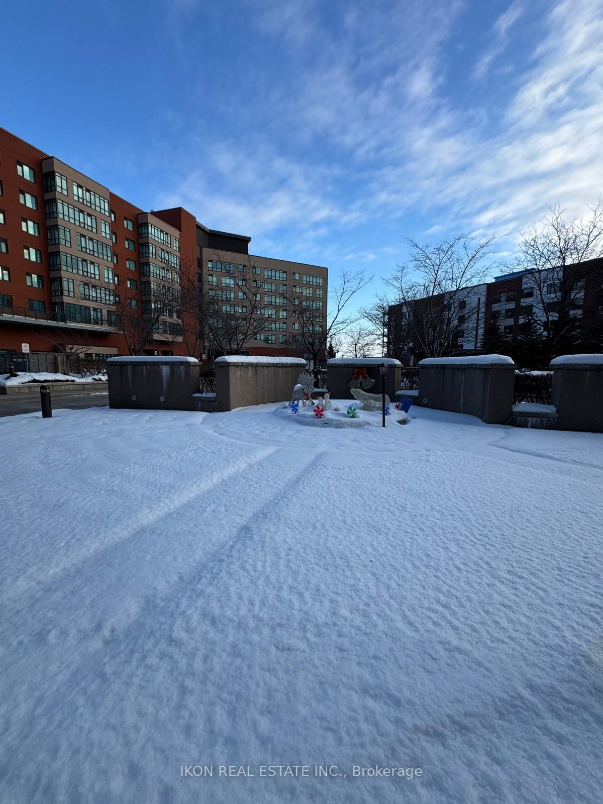 100 Scottfield Drive, Unit 615 - Photo 38