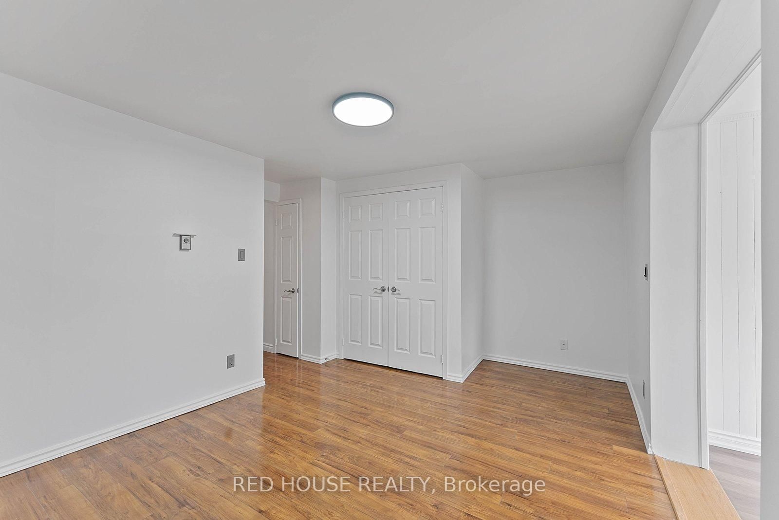 37 Connaught Avenue, Unit Upper - Photo 23