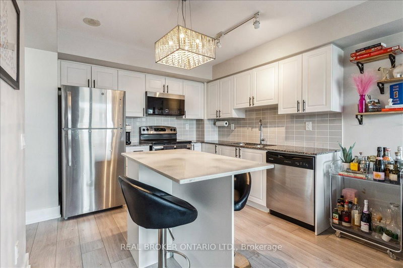 401 - 1215 Bayly St, Pickering, L1W 1L7 | Image 3