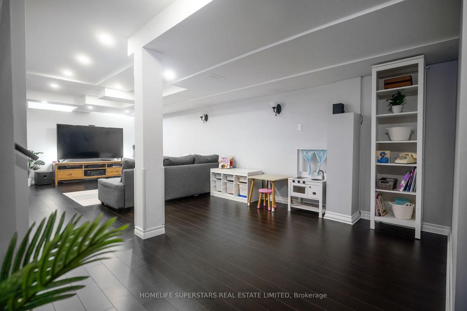 Townhouse for sale at 2555 Canadian Street, Pickering, Ontario, L1X 0C7 - Duffin Heights - MLS: E12848552