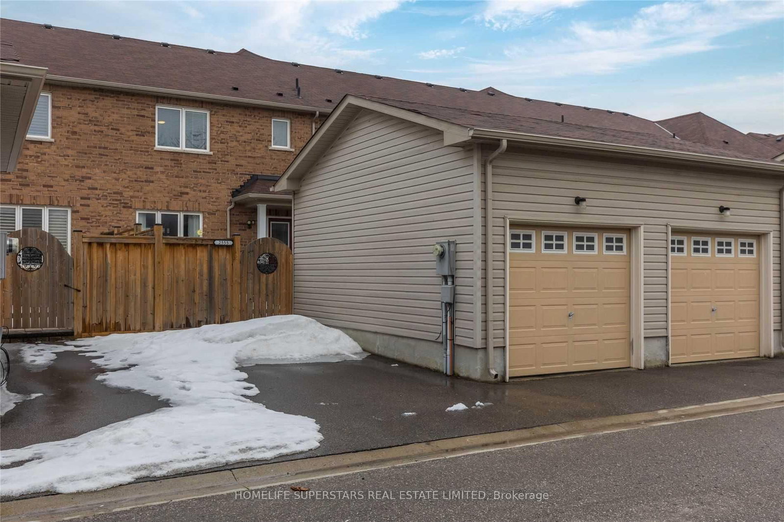 Townhouse for sale at 2555 Canadian Street, Pickering, Ontario, L1X 0C7 - Duffin Heights - MLS: E12848552