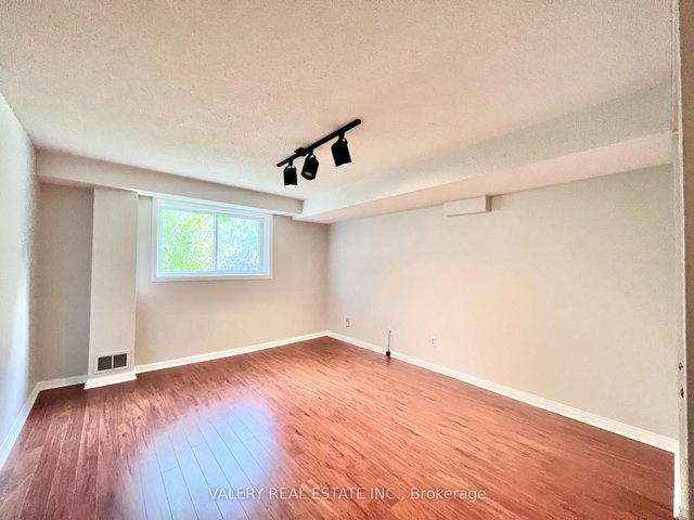 Lower - 66 Bonacres Avenue