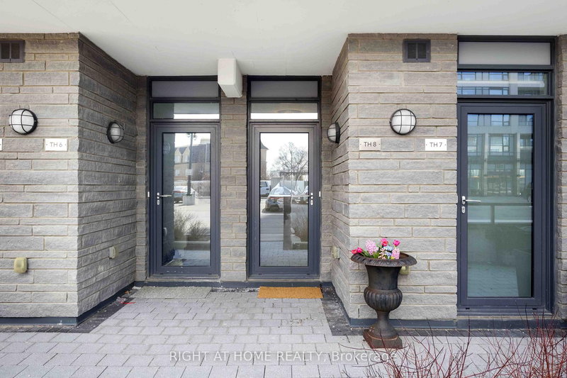 Th 8 - 1245 Bayly St, Pickering, L1W 0B5 | Image 2