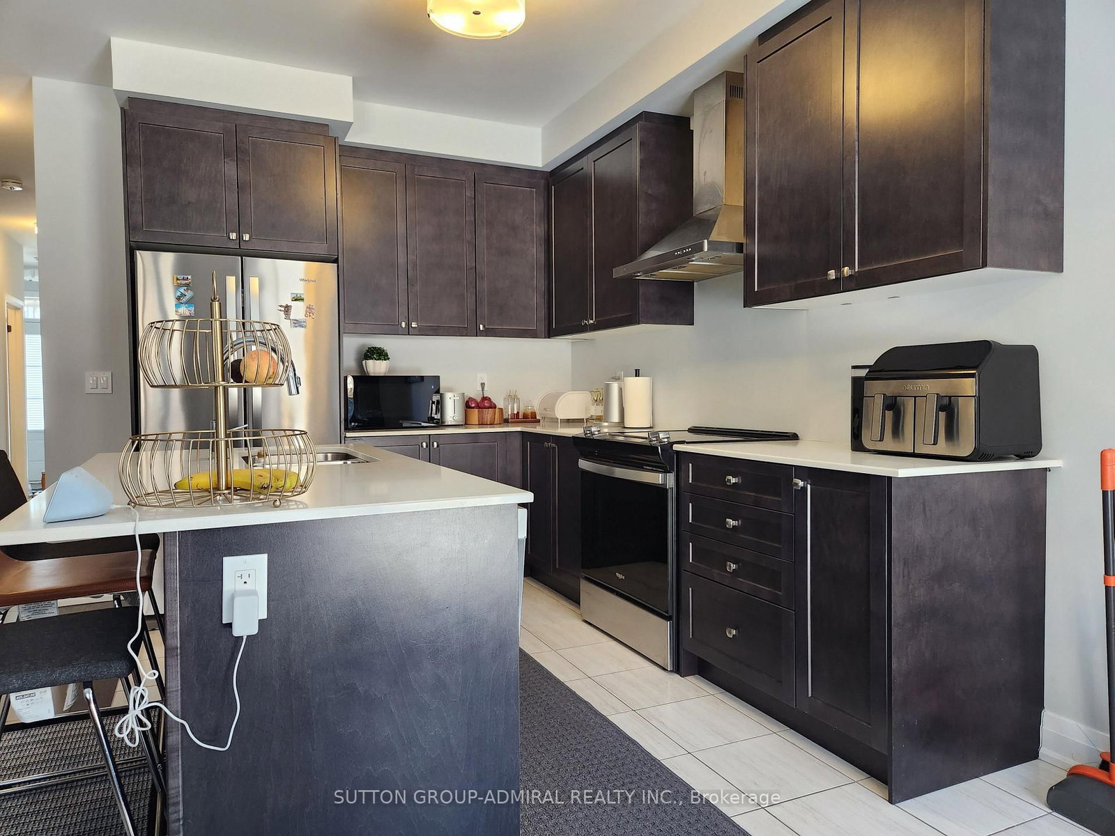 Townhouse for sale at 984 Crowsnest Hllw, Pickering, Ontario, L1X 0P4 - Rural Pickering - MLS: E12849256