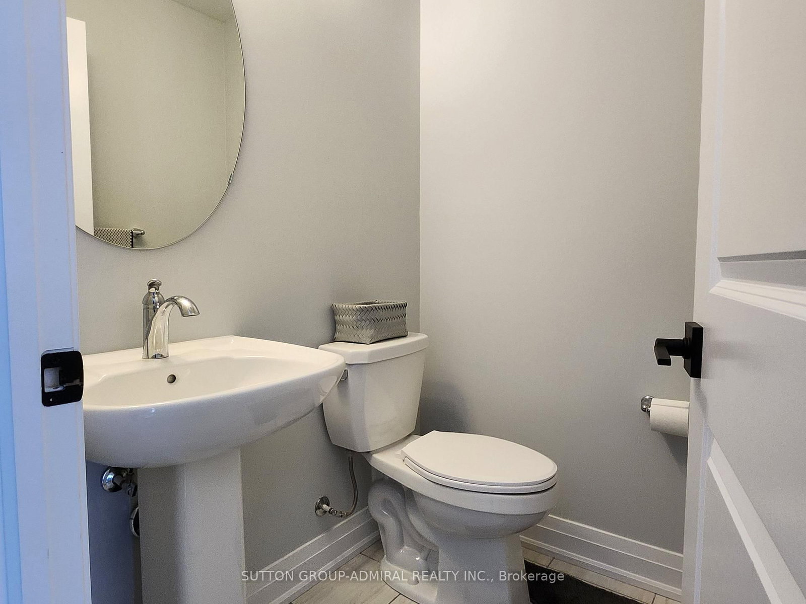 Townhouse for sale at 984 Crowsnest Hllw, Pickering, Ontario, L1X 0P4 - Rural Pickering - MLS: E12849256