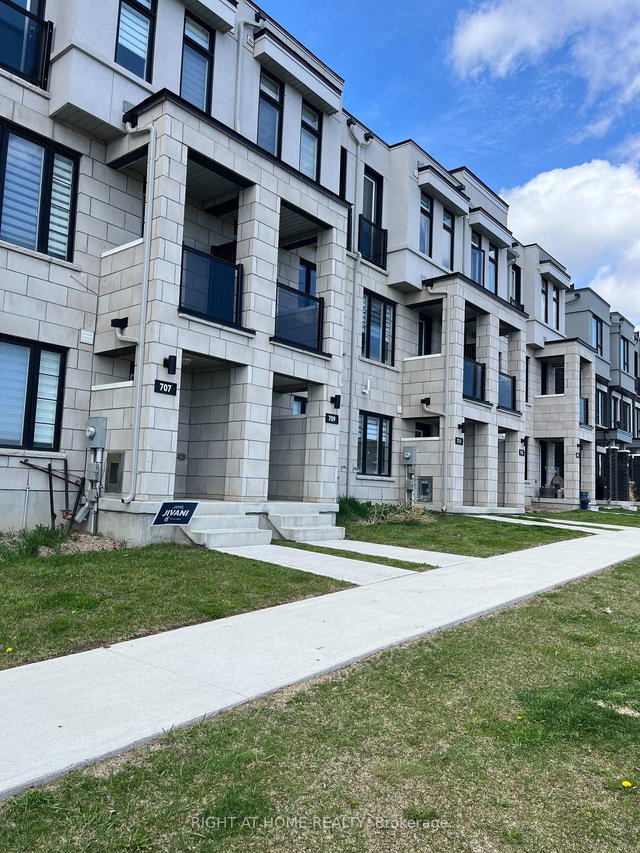 707 Port Darlington Road