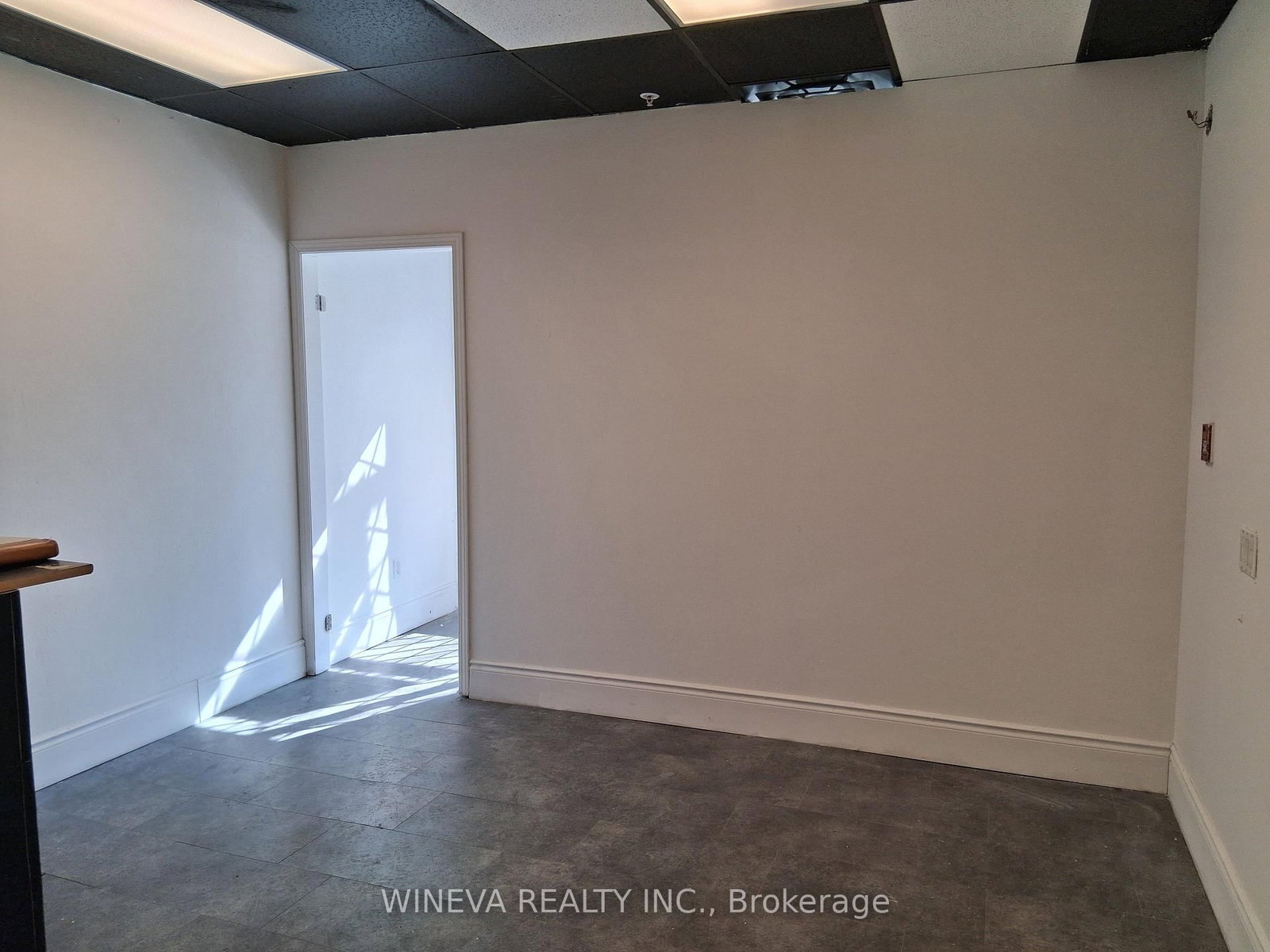 1908 Gerrard Street E, Unit B - Photo 5