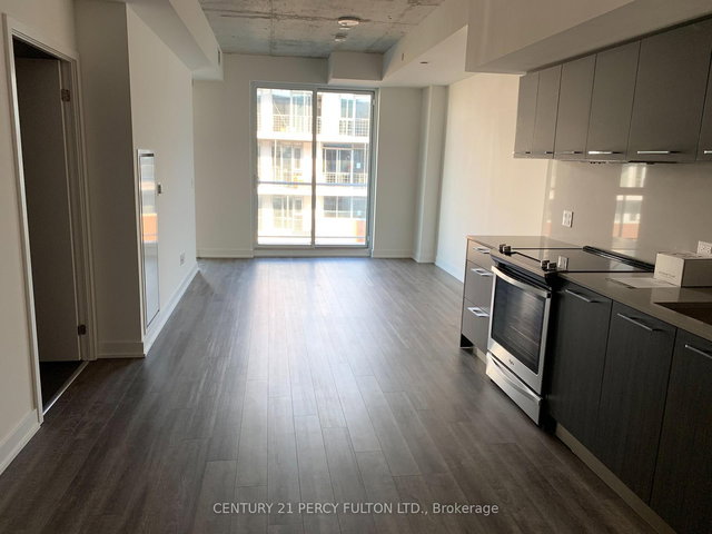 818 - 15 Baseball Place