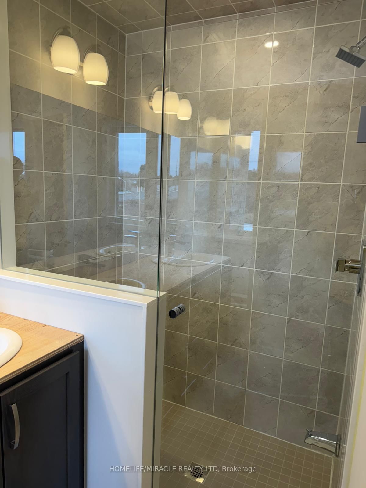 Townhouse for sale at 34 Coote Court, Pickering, Ontario, L1T 0P5 - Brock Ridge - MLS: E12853182