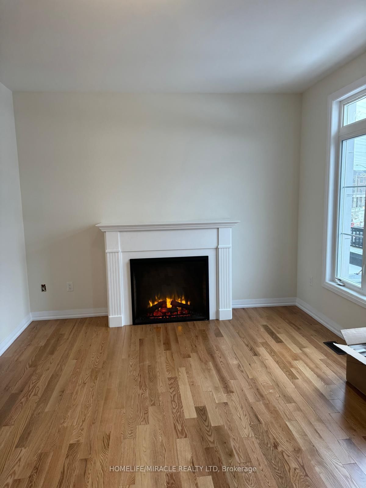 Townhouse for sale at 34 Coote Court, Pickering, Ontario, L1T 0P5 - Brock Ridge - MLS: E12853182