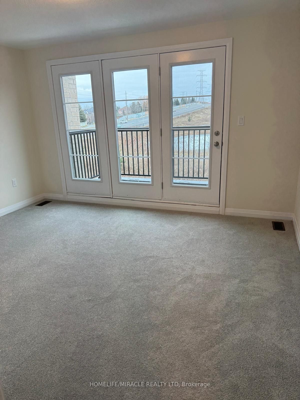 Townhouse for sale at 34 Coote Court, Pickering, Ontario, L1T 0P5 - Brock Ridge - MLS: E12853182