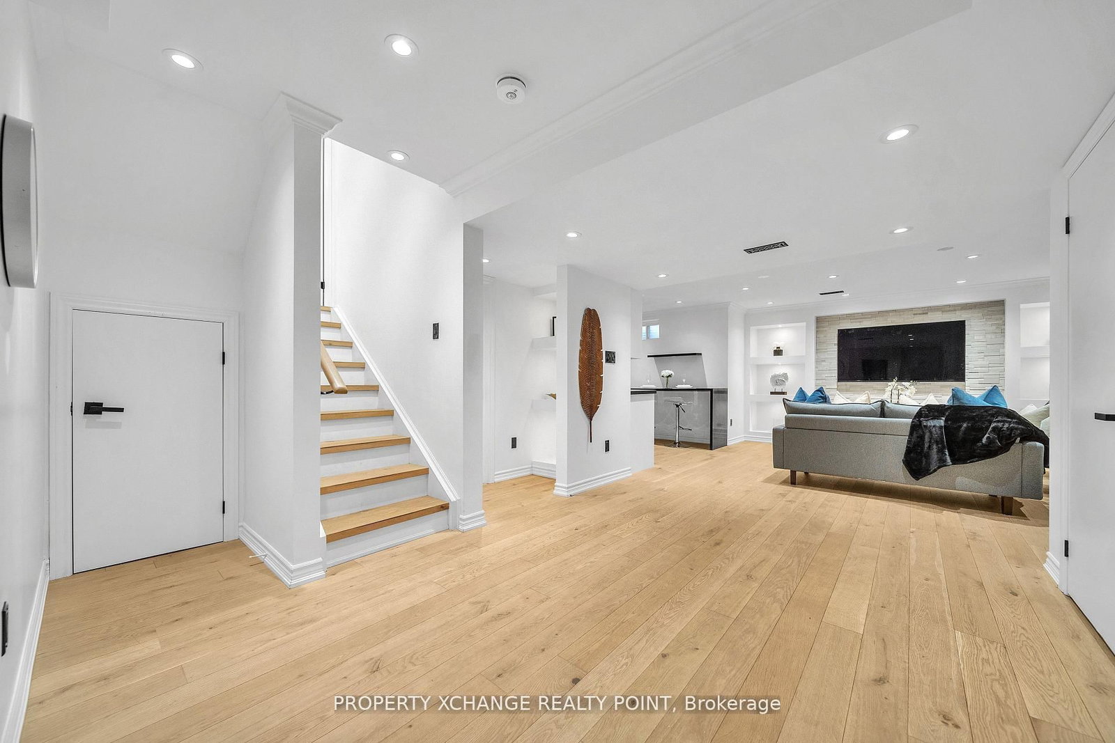 Detached House for sale at 1219 Cactus Crescent, Pickering, Ontario, L1V 2P8 - Rural Pickering - MLS: E12854200