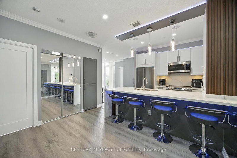 314 - 181 Village Green Sq, Toronto, M1S 0K6 | Image 2