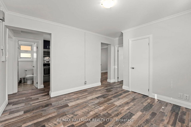 Unit 2 - 276 King Edward Avenue