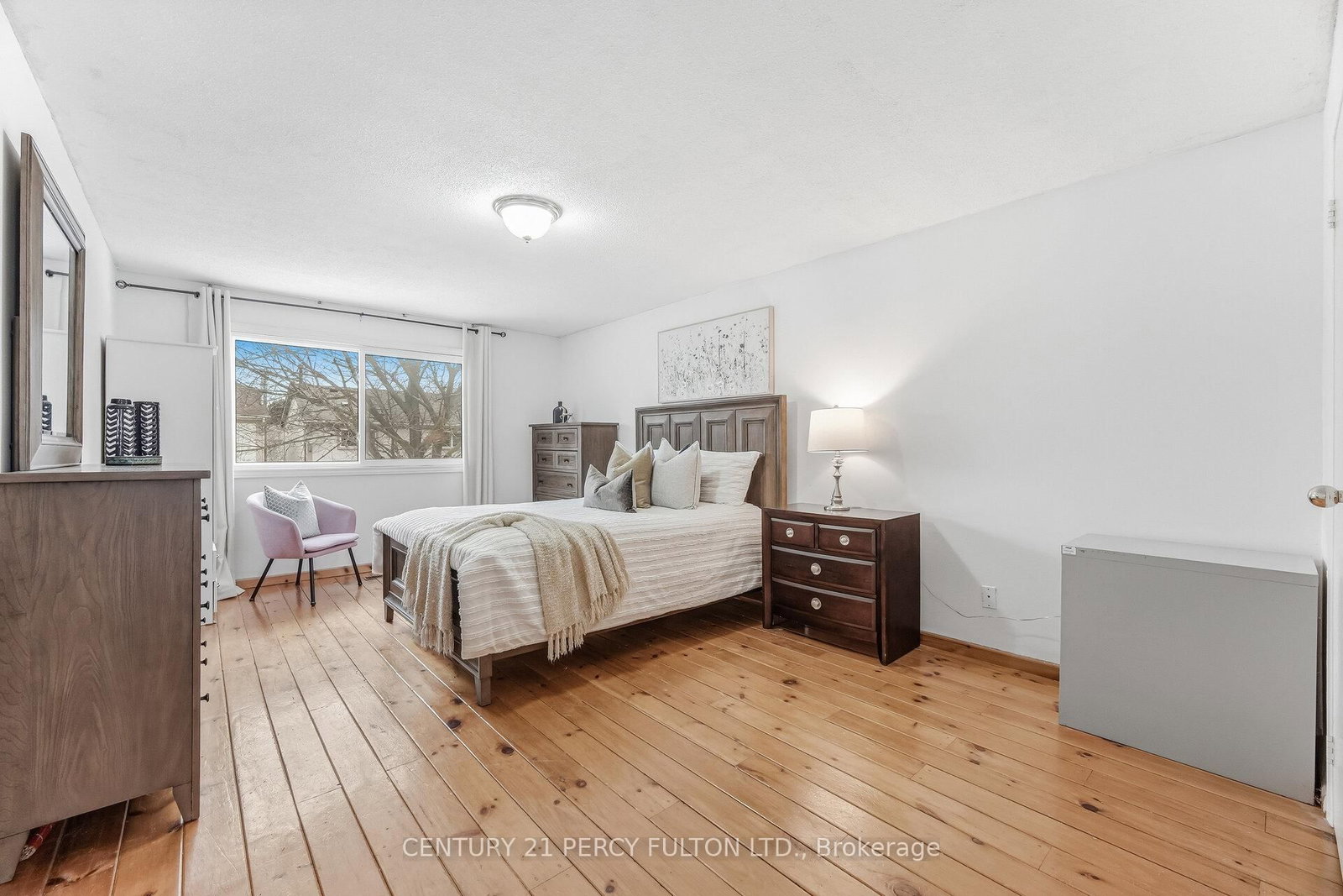 Detached House for sale at 782 Aspen Road, Pickering, Ontario, L1V 3S3 - Amberlea - MLS: E12855156