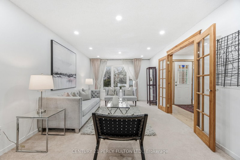 782 Aspen Rd, Pickering, L1V 3S3 | Image 3