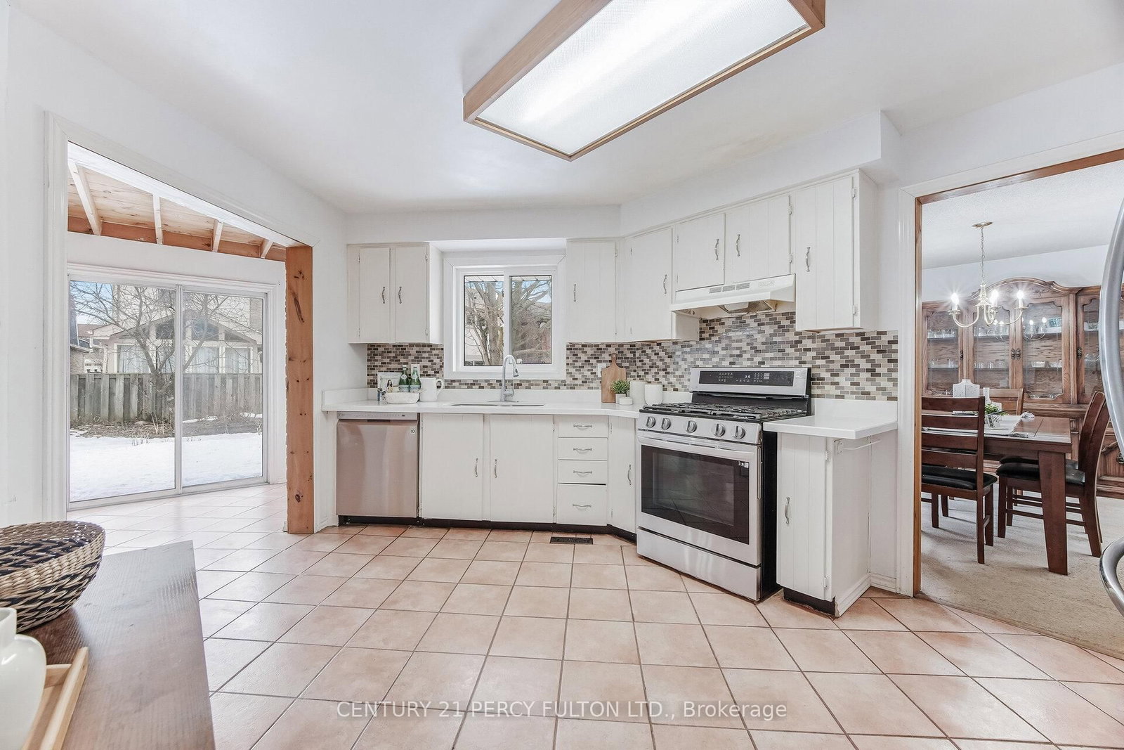 Detached House for sale at 782 Aspen Road, Pickering, Ontario, L1V 3S3 - Amberlea - MLS: E12855156